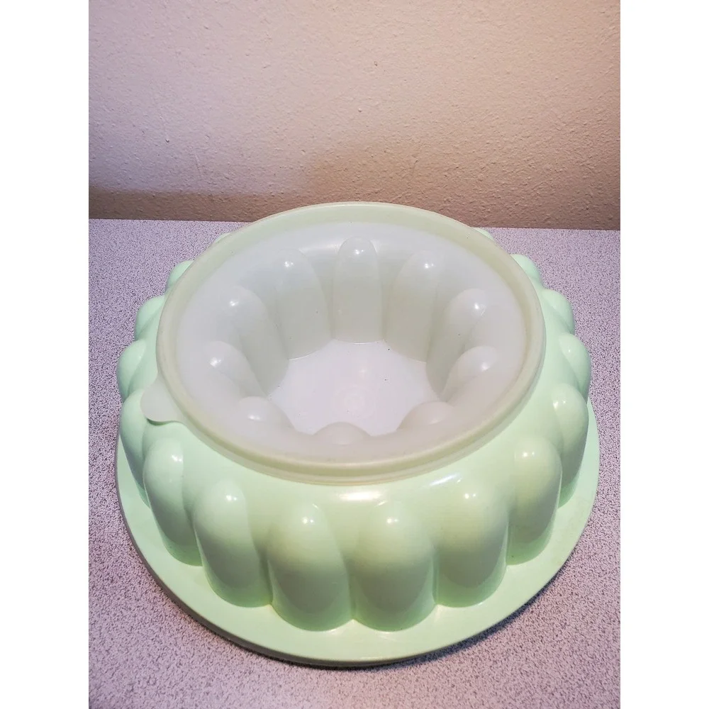 Tupperware Vintage Jello-Ring Mold Mint Green 3 Piece Set 1202 1203 620
